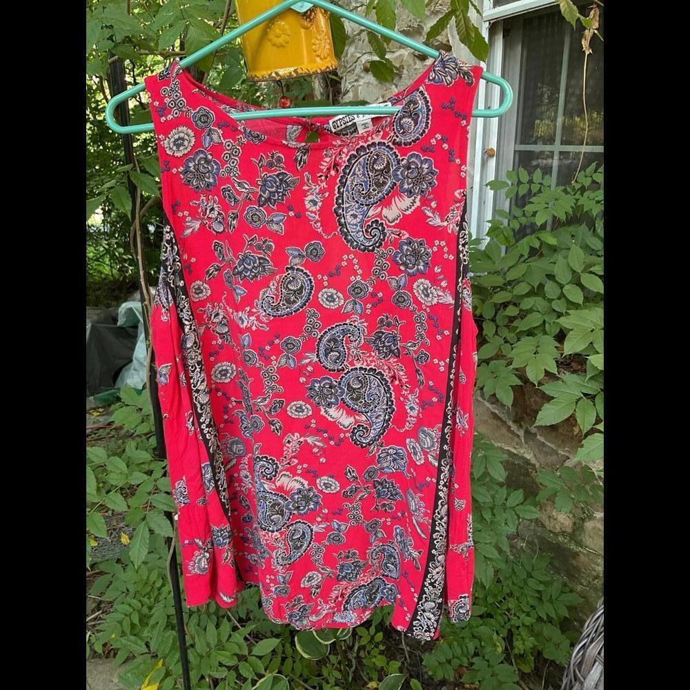 Gypsies and Moondust Red Floral blouse Size XL